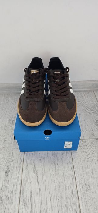 Маратонки Adidas 41