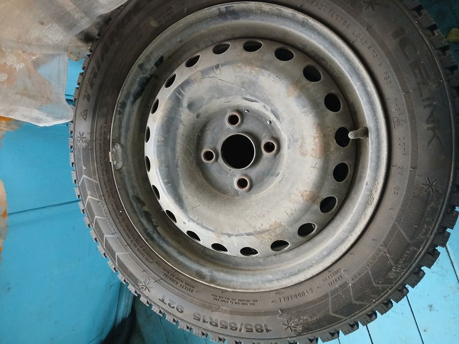 Продам резина зимний Hyundai Accent Kia Rio