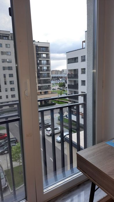 Apartament Kasper  Coresi Mall,3 camere,2 bai,parcare