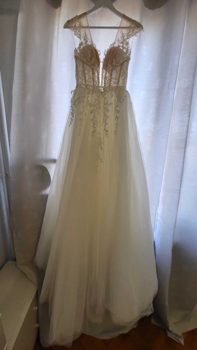 Vand rochie de mireasa