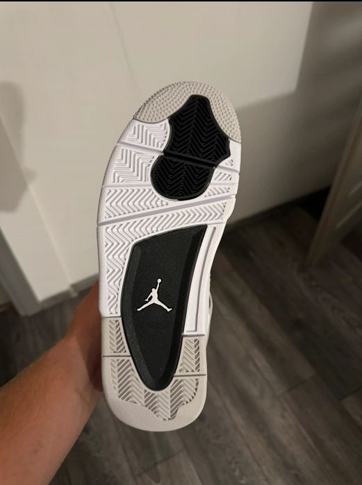 Jordan 4 Military Black