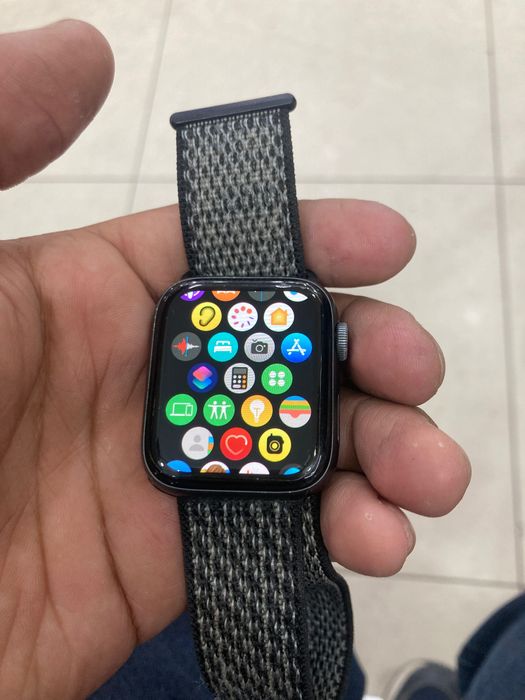 Apple Watch series 4 Nike edition