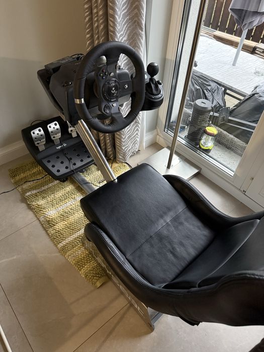 Scaun Playseat Evolution + volan Logitech G920 + schimbator