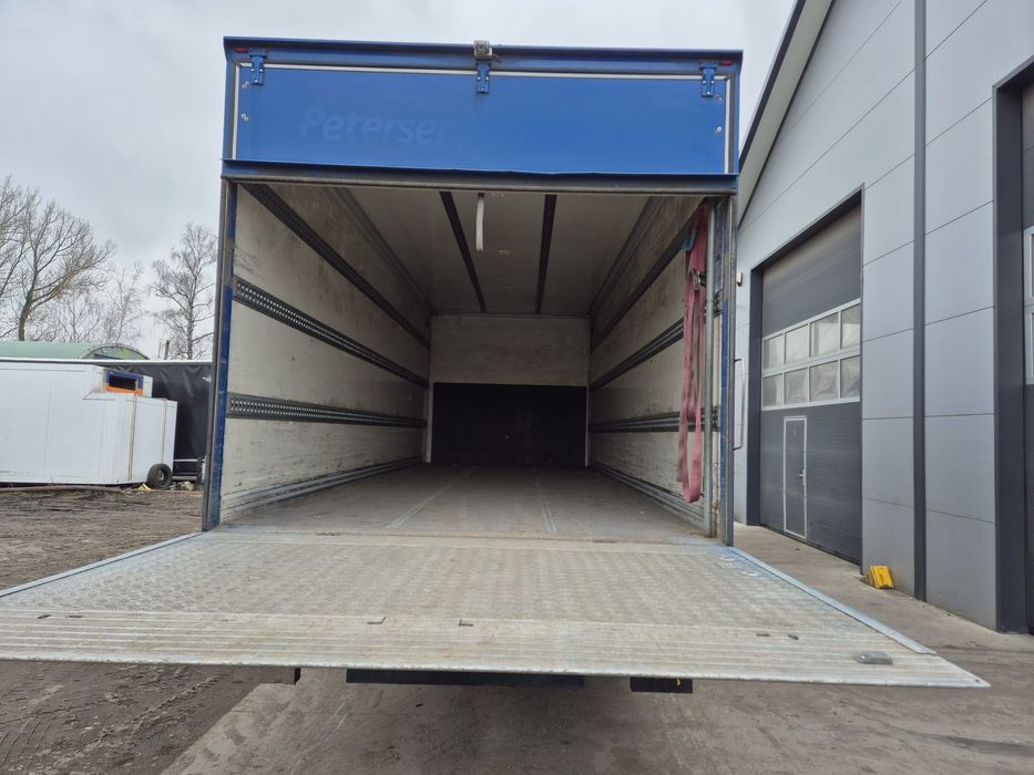 Camion Mercedes Atego 1330
