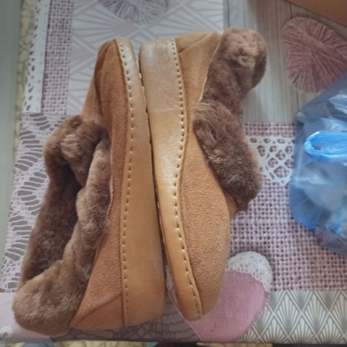 Дамски пантофи от агнешка кожа