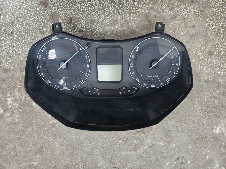 Ceasuri Bord Skoda Octavia 2