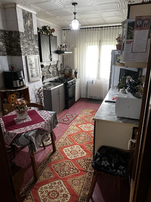 Vânzare apartament 2 camere/ Moinesti-zona Lucacesti