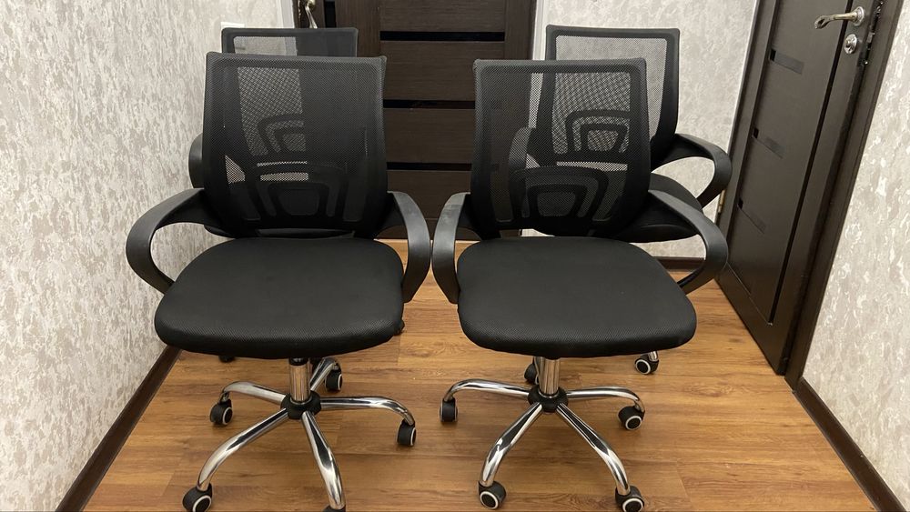 Офисные кресла бу 5 штук