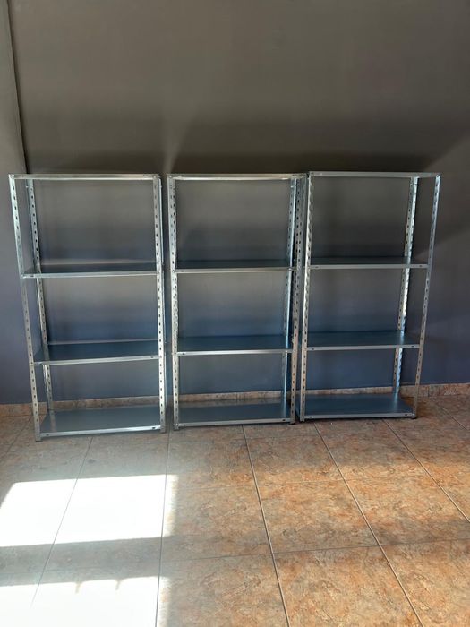 Vînd 3 rafturi metalice