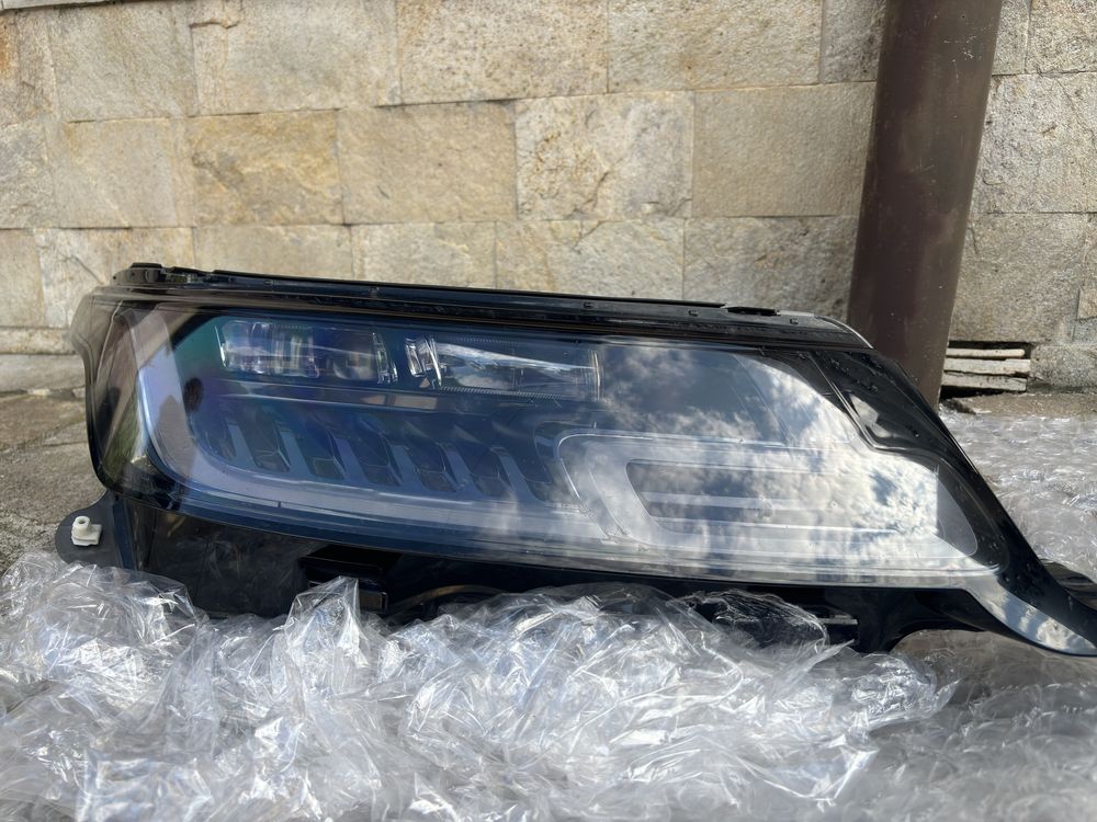 Full led Range Rover SVR