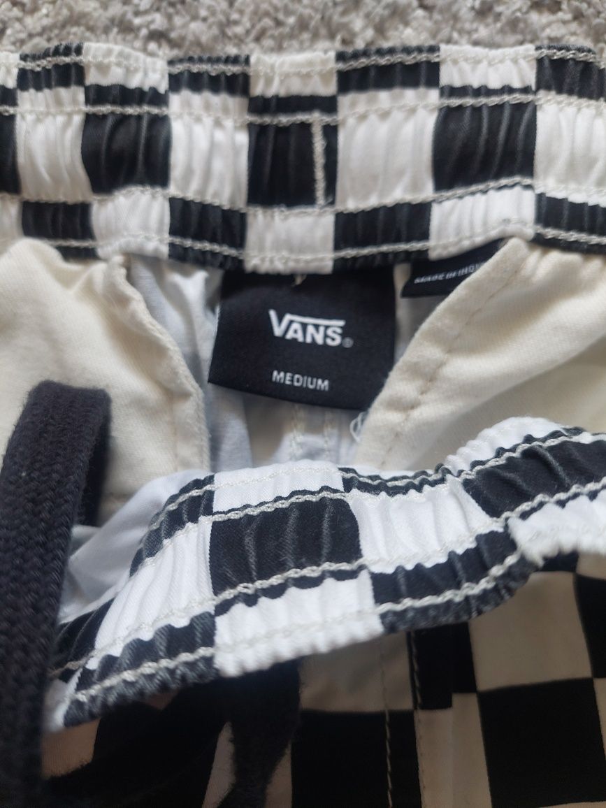 Calvin klein  и Vans къси панталони