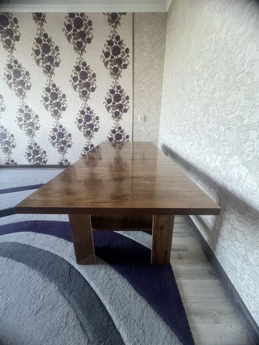 Қонақ бөлмеге үстел сатылады