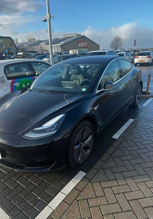 Masini ELECTRICE - Uber Black, Confort - Bolt Premium, Confort Elec