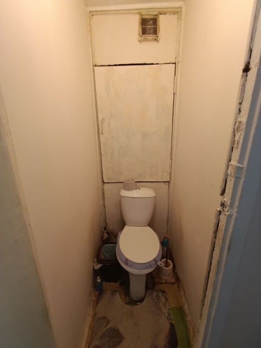 Продаётся 2-комнатная квартира по линии метро.