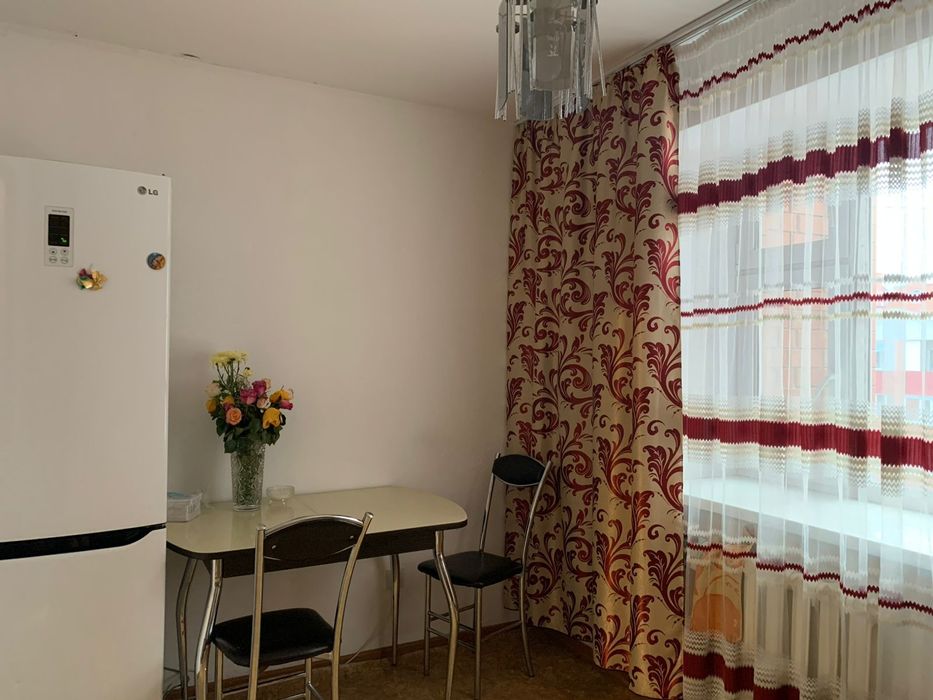 Сдам 3 комн.кв.5/5, р-н Бензостроя. 150тыс + комм.ус + договор