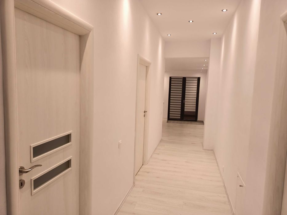 Apartament 2 camere | 67 m² | Demisol înalt | 2 parcări/ exterior 20 m