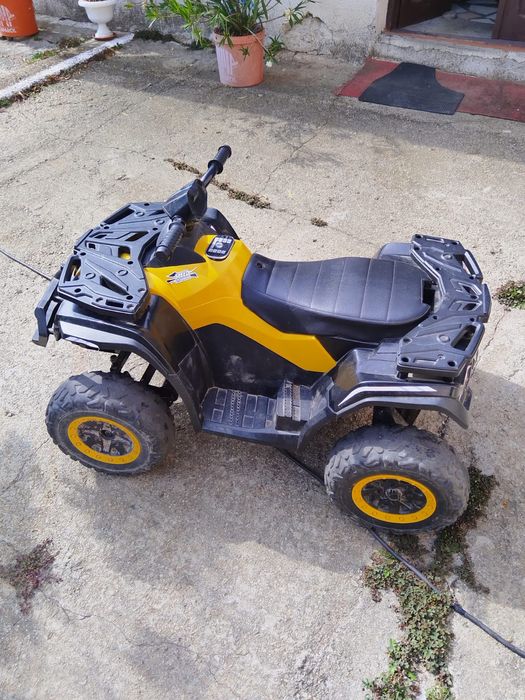 Vând ATV electric cu acumulator pt.copii Mani,roti EVA,scaun piele,24v