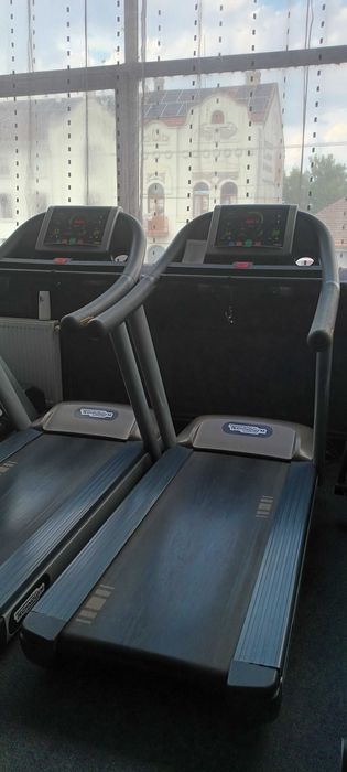 Benzi de alergare profesionale jog 500 led technogym
