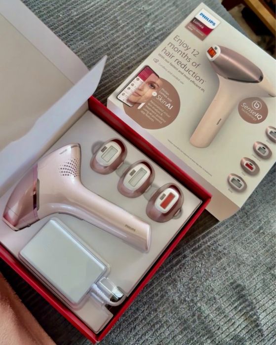 Фотоепилатор Philips Lumea 9900 BRI977/00