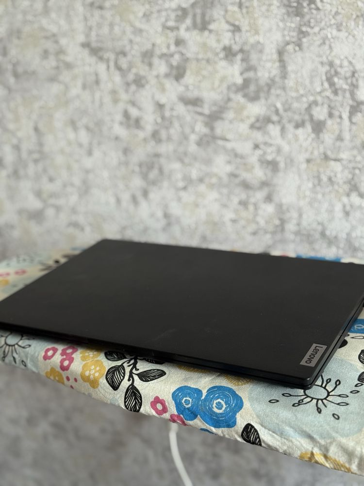 Lenovo Core I5 srochno sotiladi arzongga bervoramiz