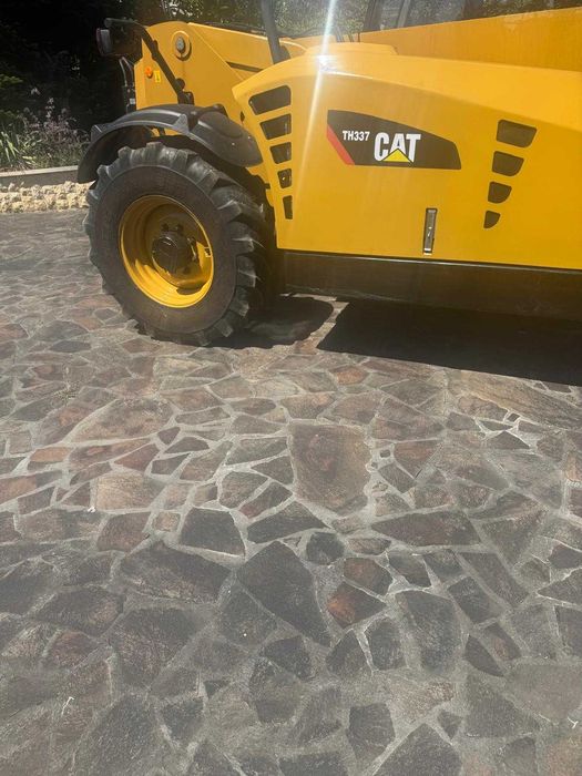 Incarcator frontal CAT telescopic TH337