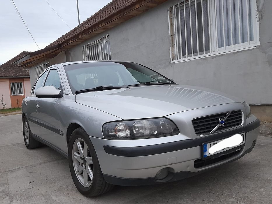 Vând Volvo S60 TURBO