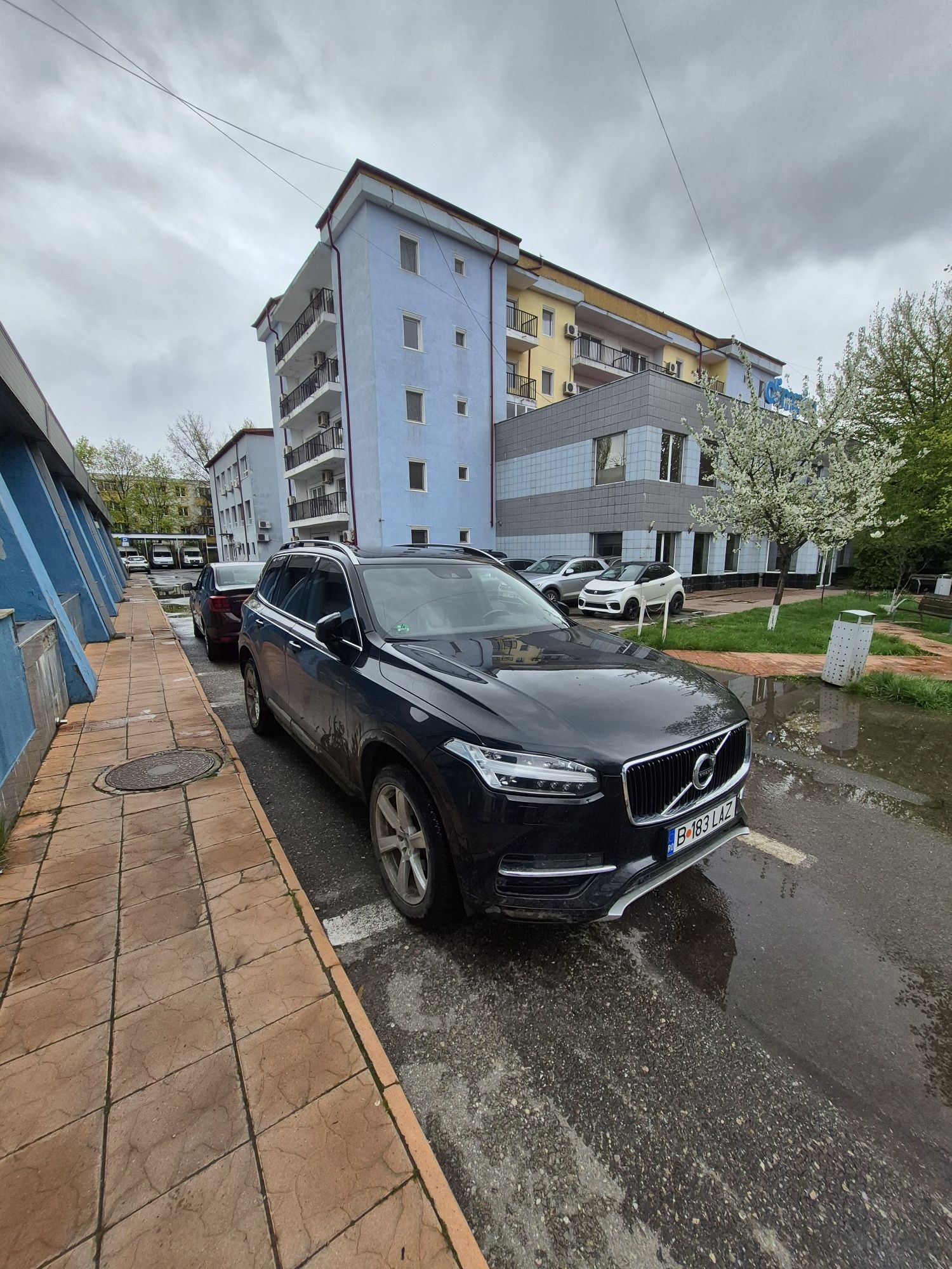 Transfer aeroport,transport persoane in tara și străinătate.
