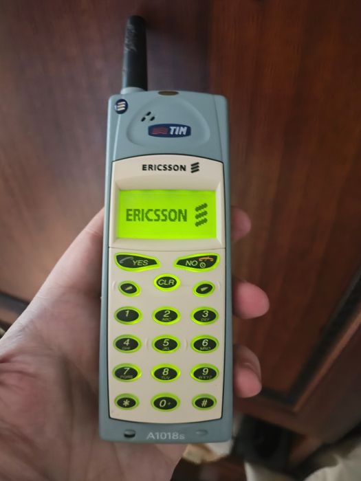 Ericsson A1018s  ( DECODAT, baterie refacuta)