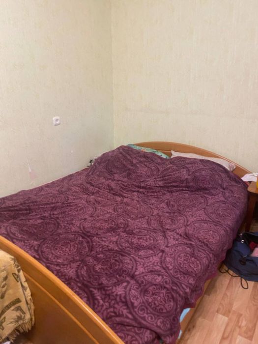 Двуспальная кровать