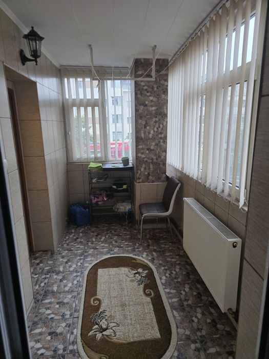 De închiriat apartament 3 camere – Mioveni, Bld. Dacia, zona Rob