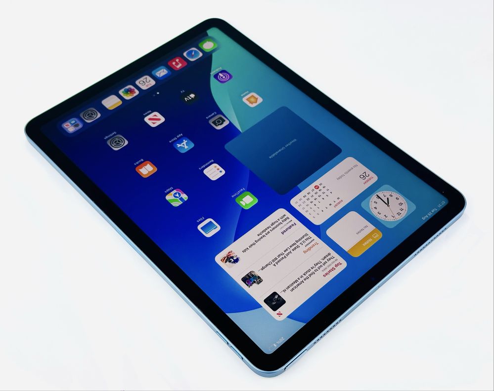 Apple iPad Air 5 64GB WiFi Blue / Space Gray Перфектен! Гаранция!