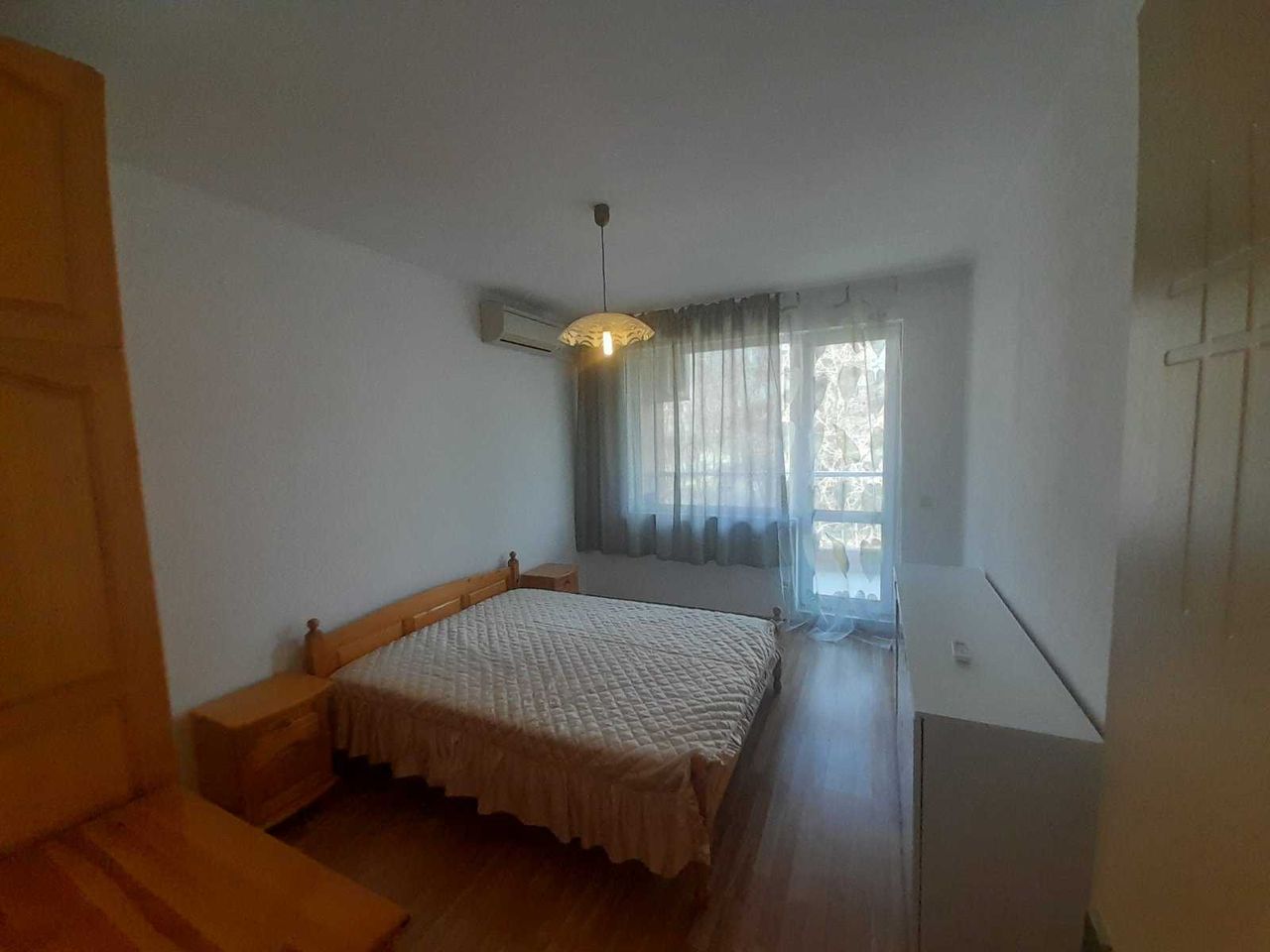 Дава се под наем Тристаен апартамент в Варна, Трошево - 100 кв.м за 561 € - Снимка #2