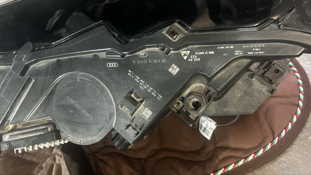 Ляв фар Audi Q7 matrix след 2021