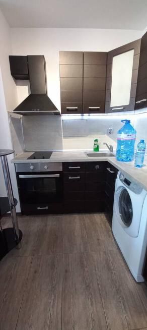 Дава се под наем Тристаен апартамент в Пловдив, Център - 90 кв.м за 600 € - Снимка #2