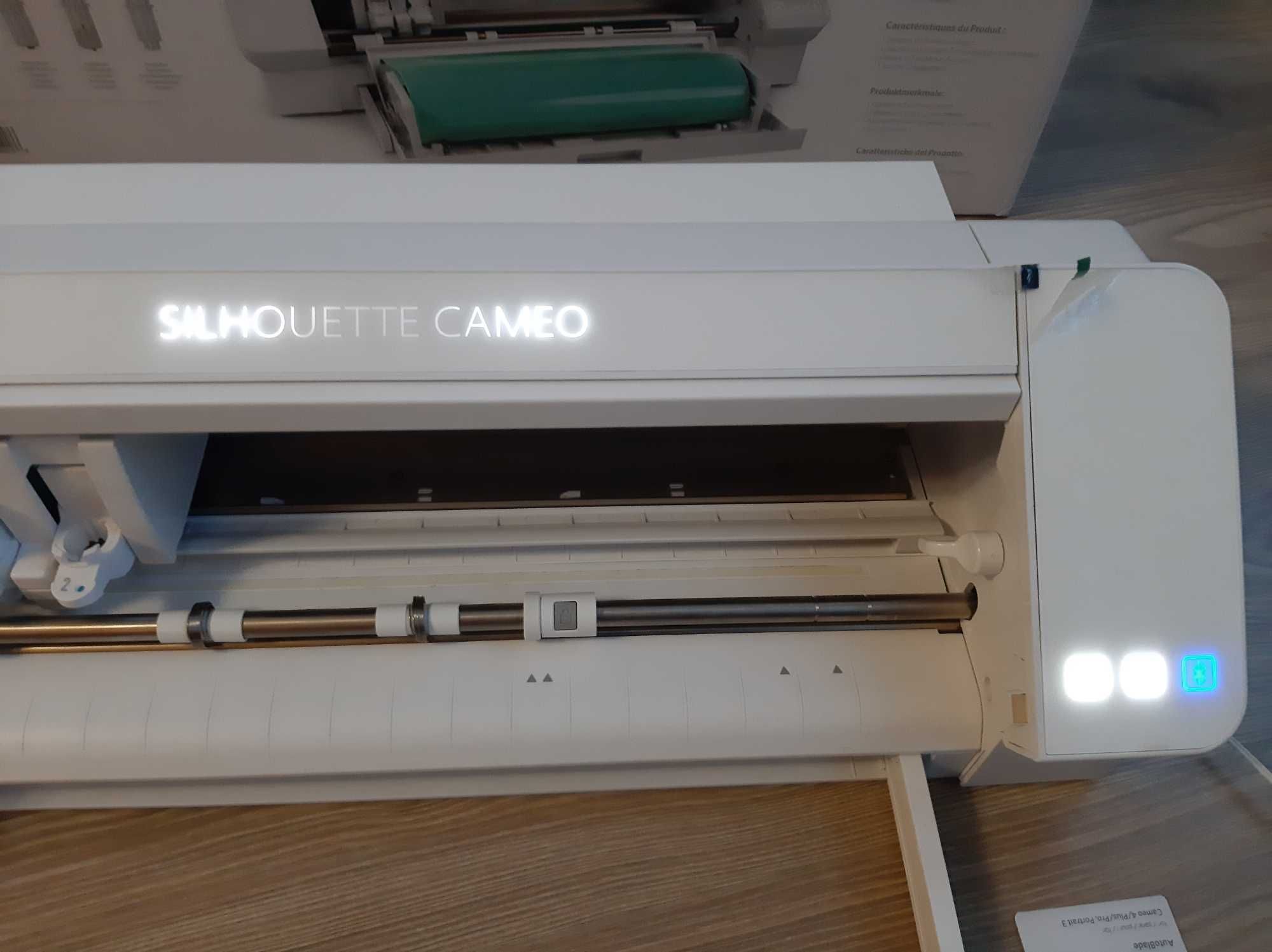 Silhouette Cameo 4 Alb