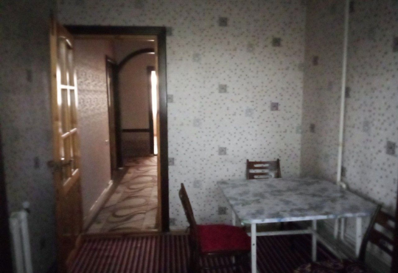 Yunusobod metri yaqnida bezmakler kvartira bor