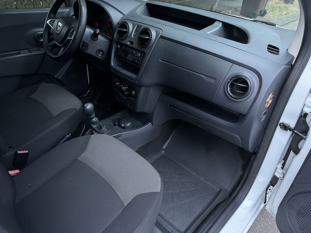 Dacia dekker an fab 2020 motor 1.3 benzina 6+1 viteze.tva deductibil!!