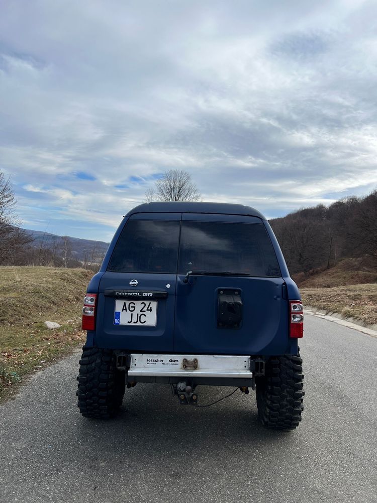 Nissan Patrol Y61