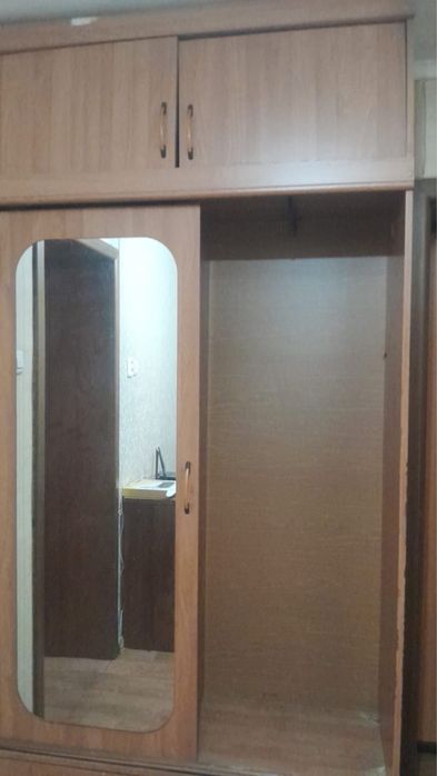 Продам шкаф в прихожую