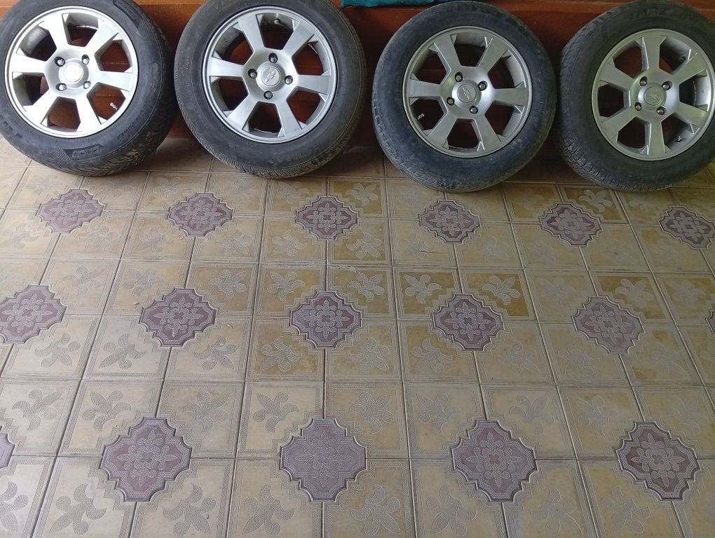 Disk 15 jentira oʻzi sotiladi