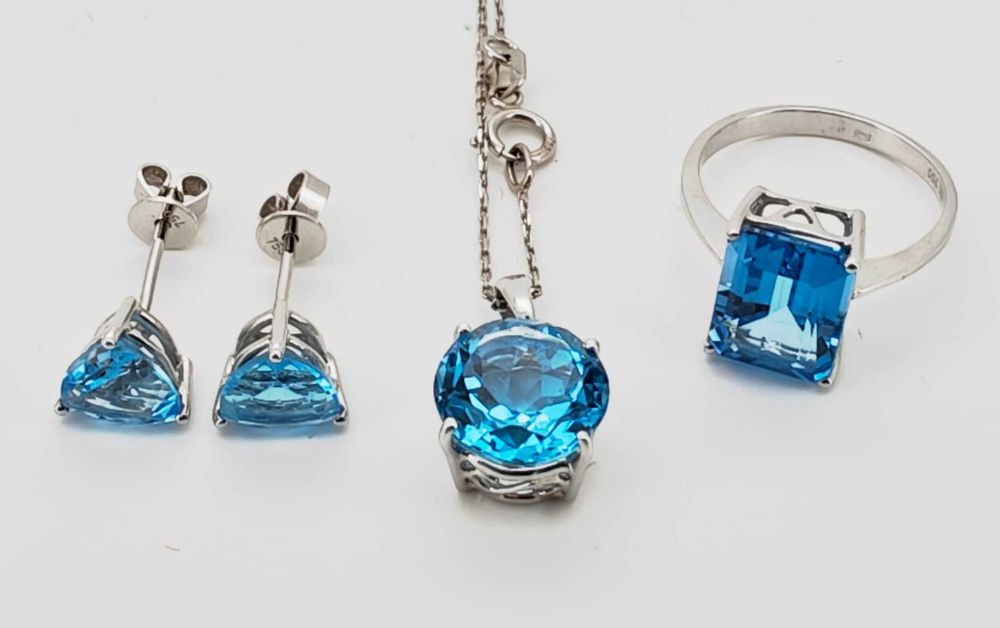 Set aur 18k cu topaz