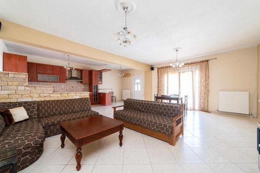 Продава къща с площ 130 м2 и двор 541 м2, Месия, Неа Перамос, Гърция