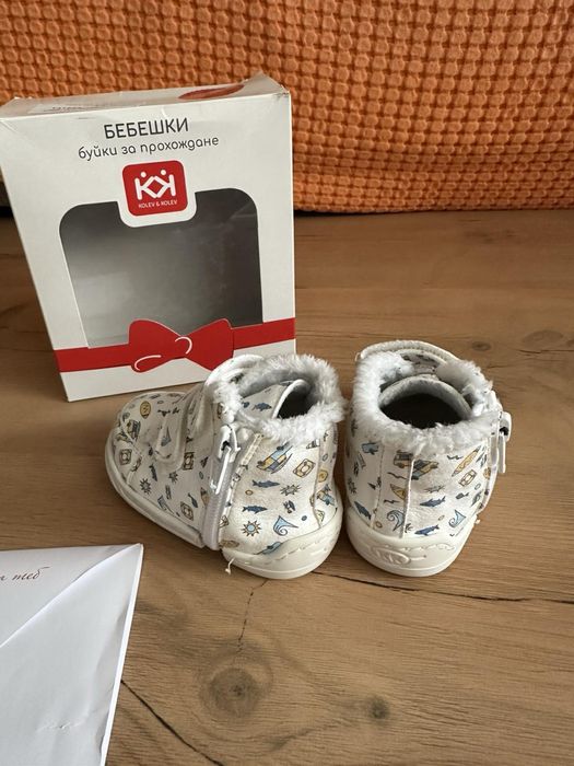 Бебешки обувки Converse и Колев и колев