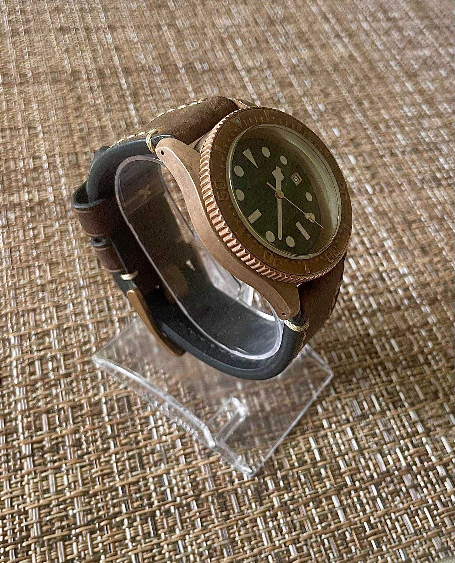 Aquatico Sea Star All Bronze 300m Diver Green 20/88