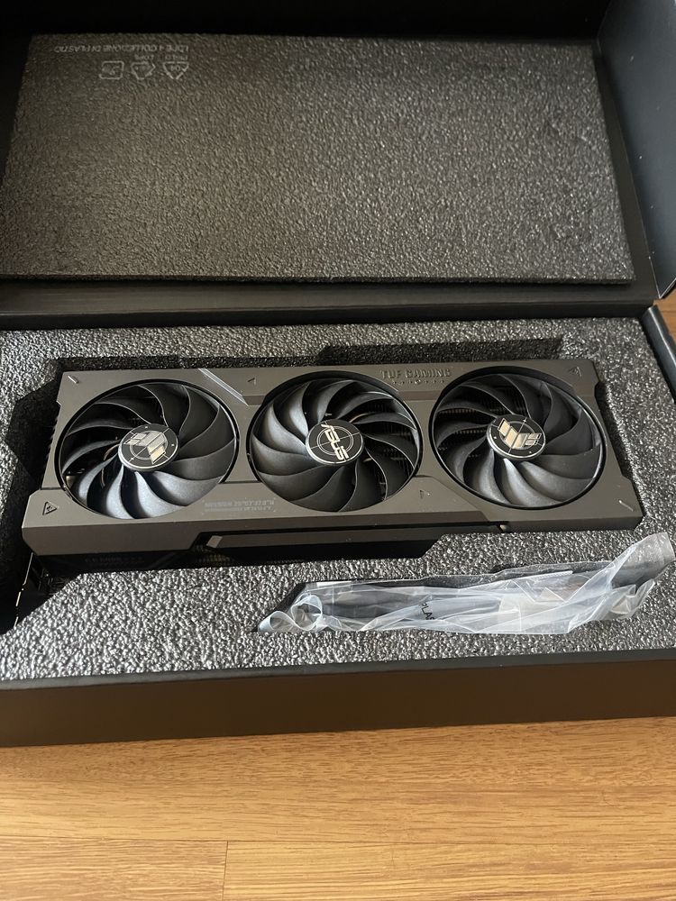 Asus Tuf Rtx 4070TI 12GB GDDR6X Видеокарта