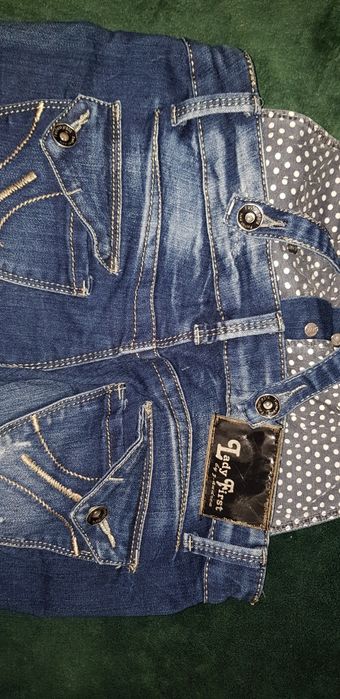 Salopeta blugi Lady First marikea 38 ,pret20lei fix, nu trimit in tara