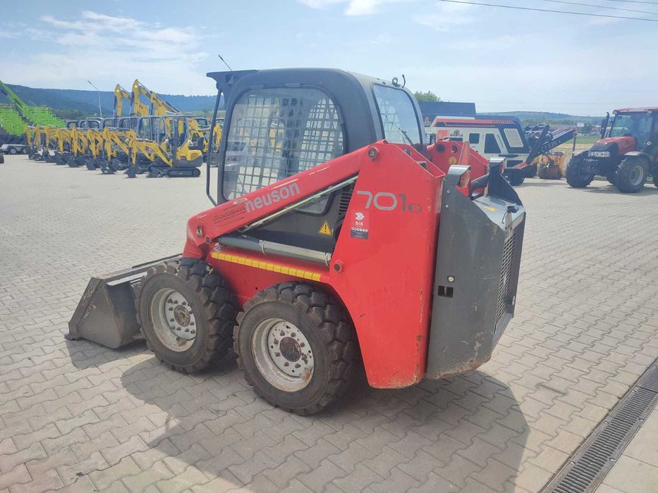 Miniincarcator frontal Neuson 701s