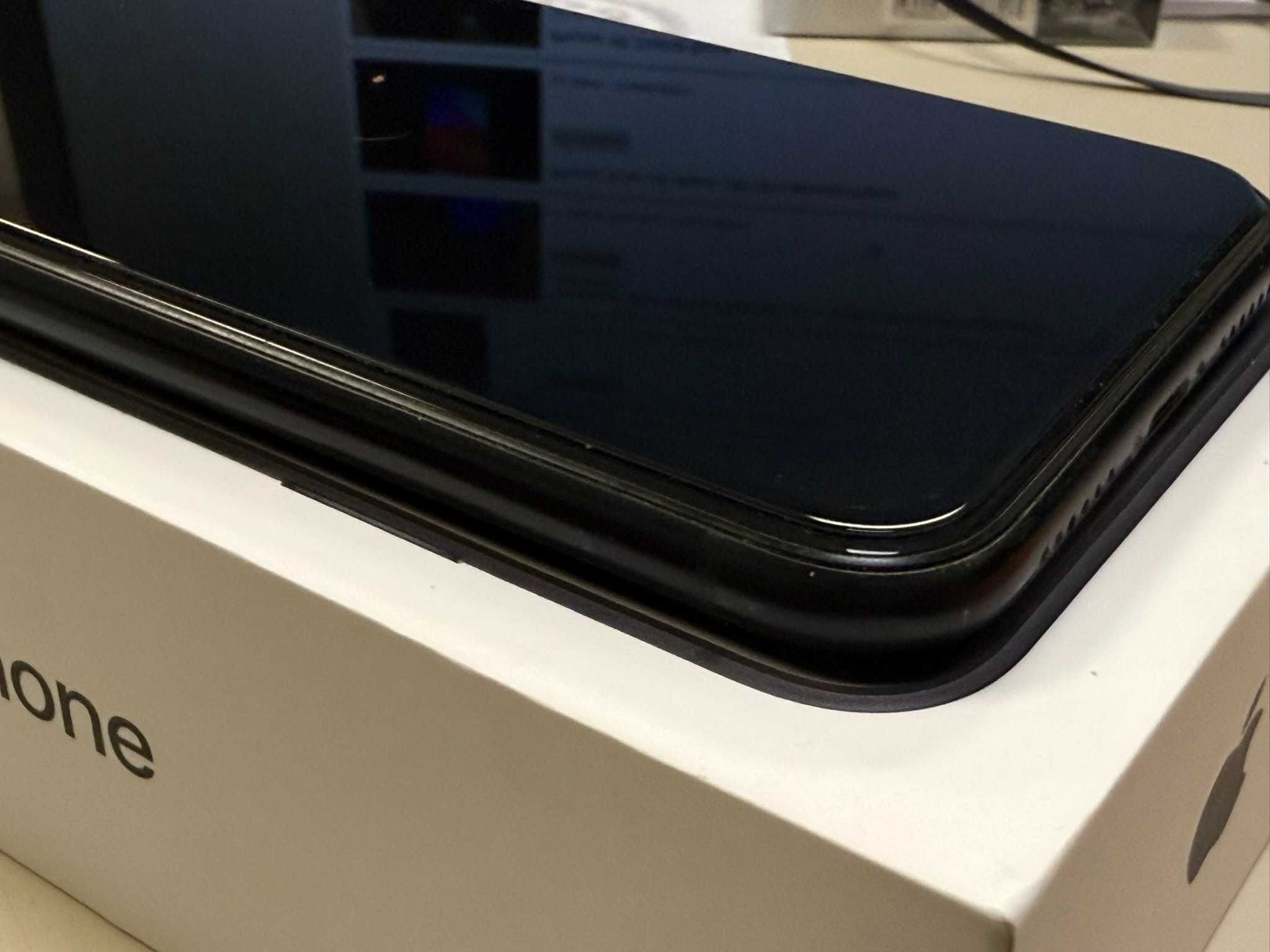 Apple iPhone XR 64GB черен