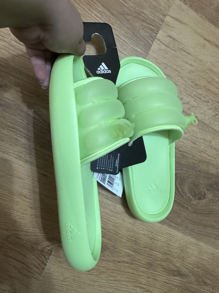 Slapi Adidas Adilette Zplaash
