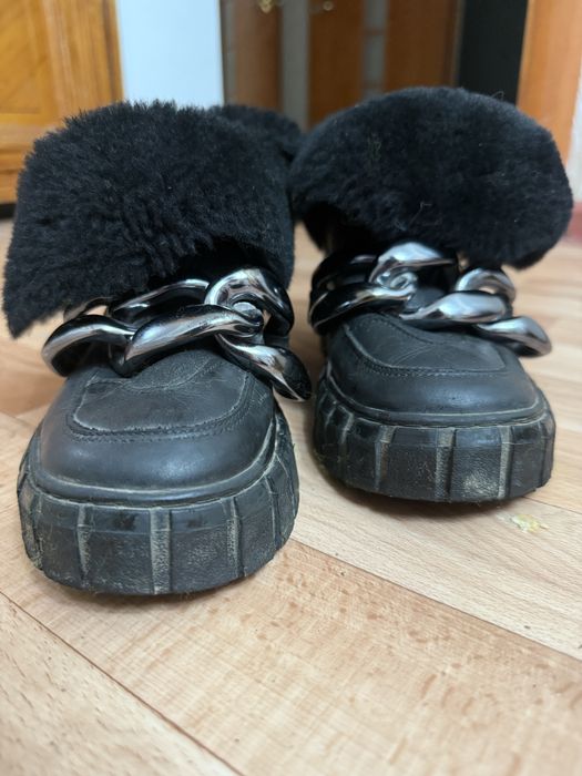 Зимняя женская обувь